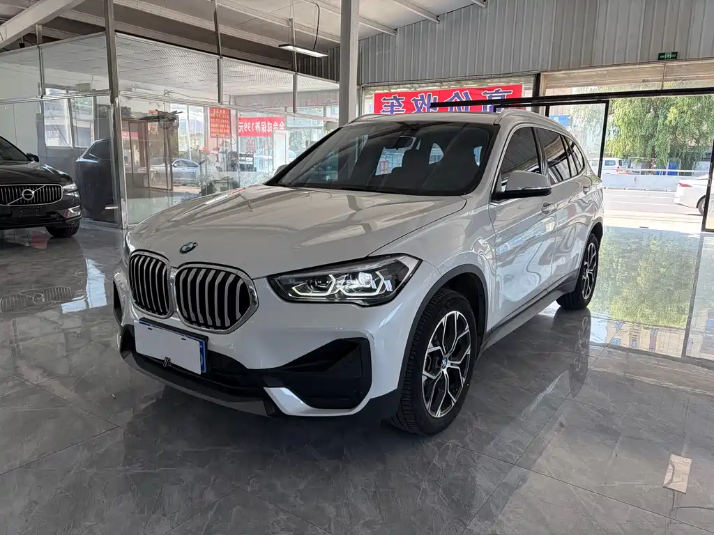 BMW X1 2023 — фото 1