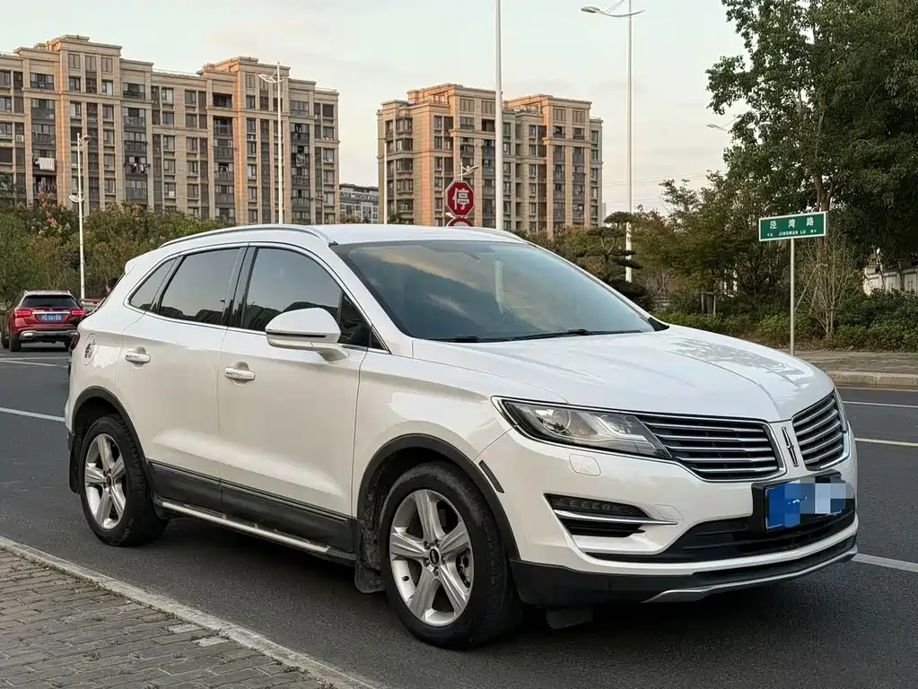 Lincoln MKC 2016 — фото 3