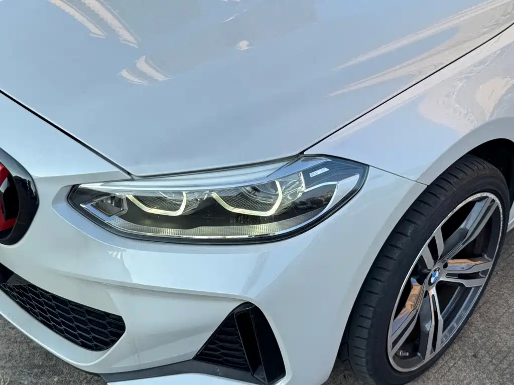 BMW 1 Series 2023 — фото 17