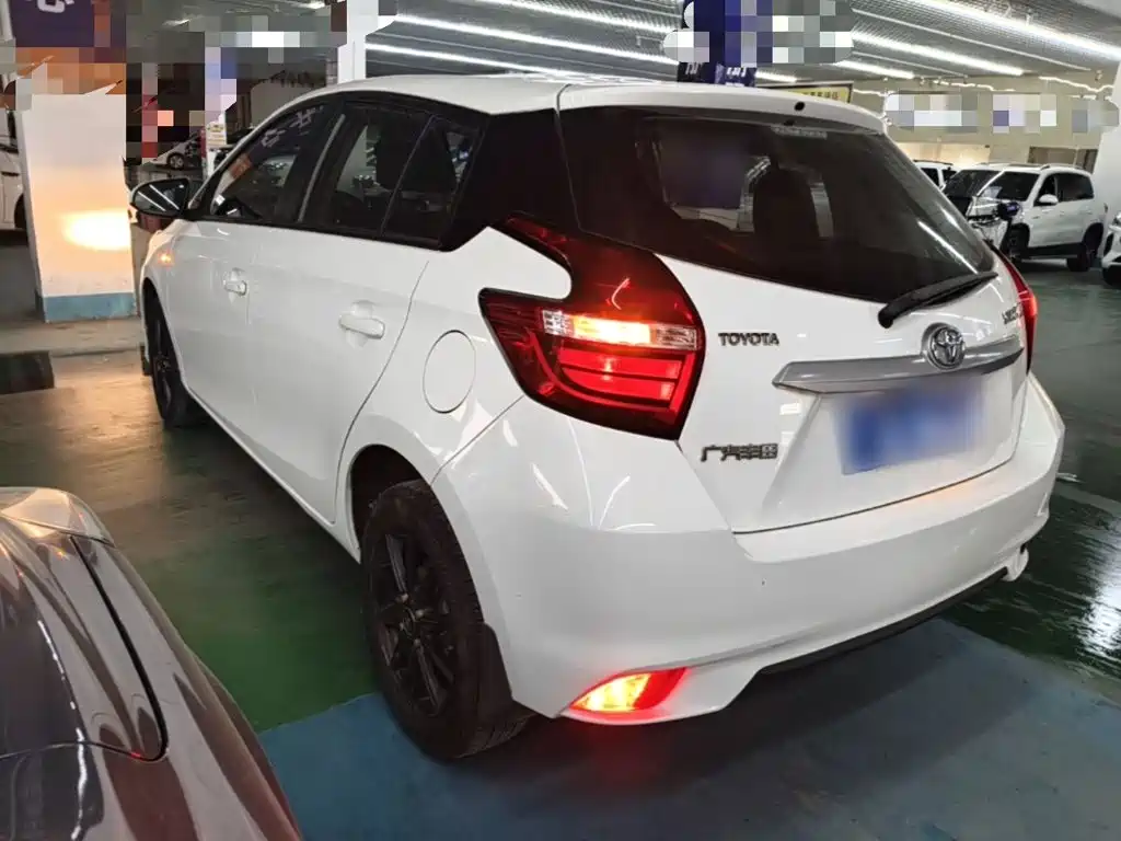 Toyota Yaris L 2019 — фото 5