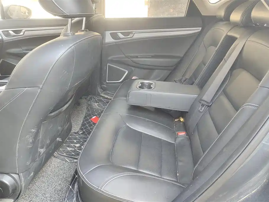 Geely Emgrand GS 2019 — фото 11