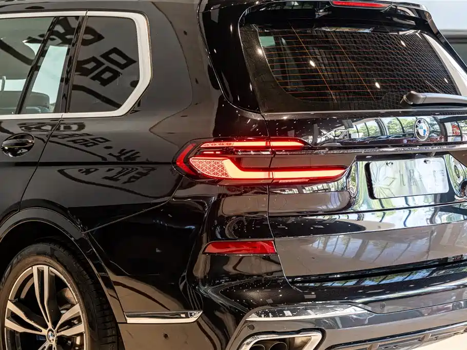 BMW X7 2023 — фото 19