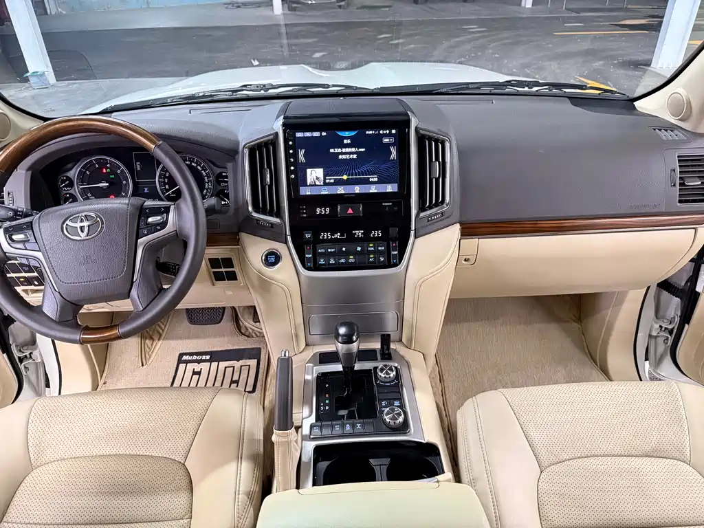 Toyota Land Cruiser 2016 — фото 13