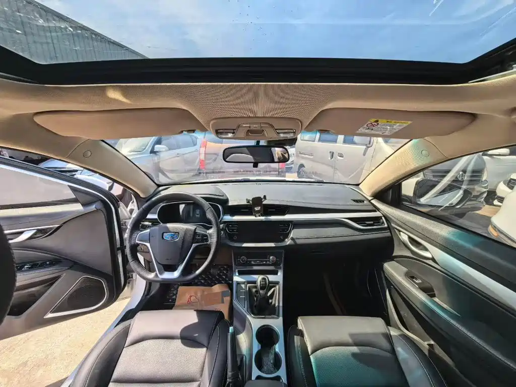 Geely Emgrand 2018