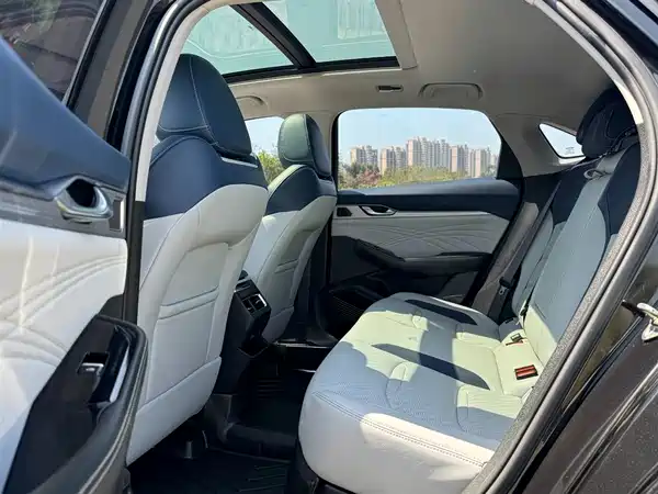 Geely Xingrui 2021