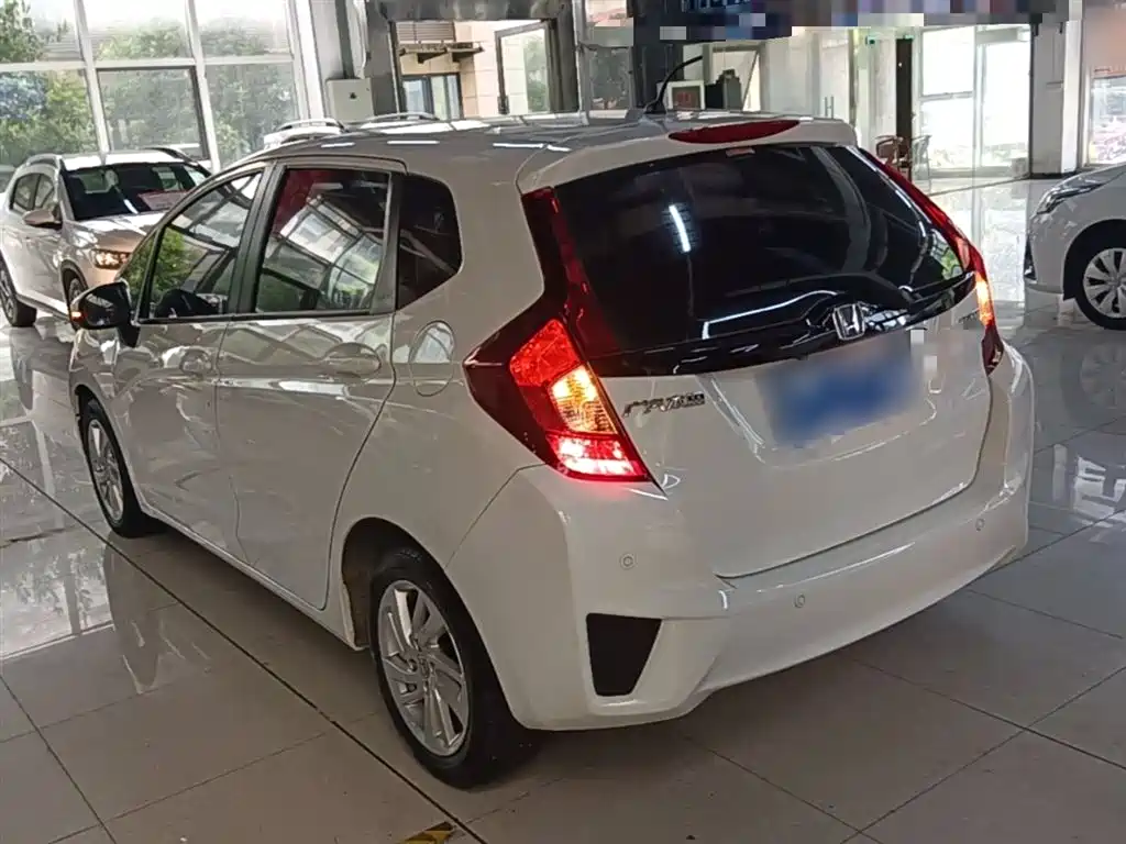 Honda Fit 2017 — фото 5