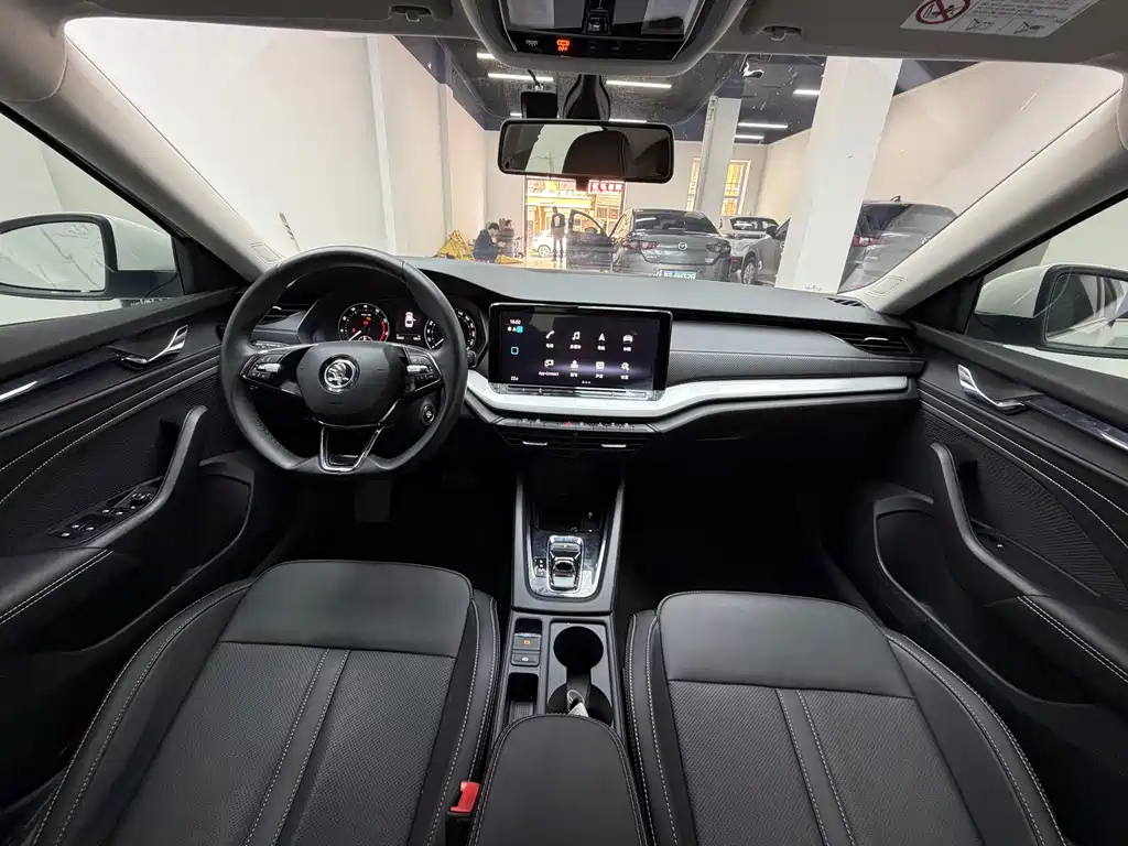 Skoda Octavia 2022 — фото 14