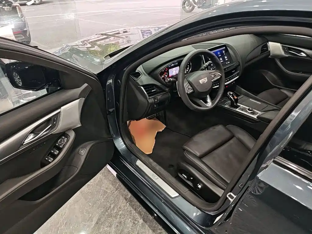 Cadillac CT5 2021 — фото 16