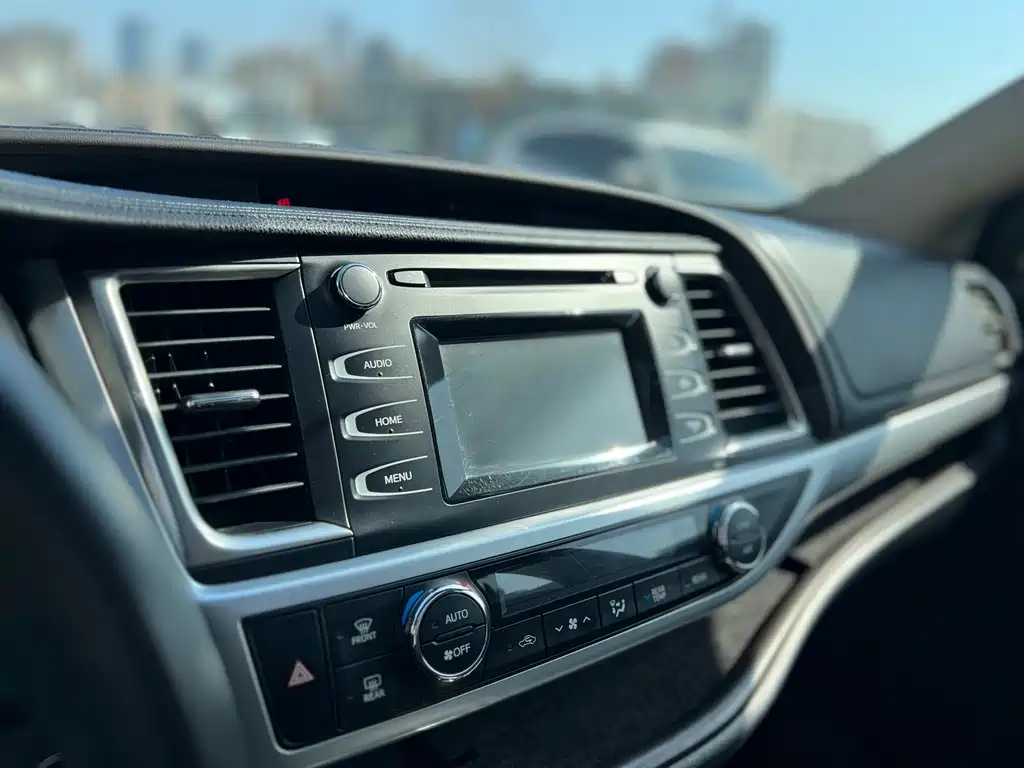 Toyota Highlander 2015 — фото 15
