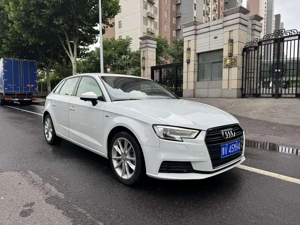 Audi A3 2018 — фото 3