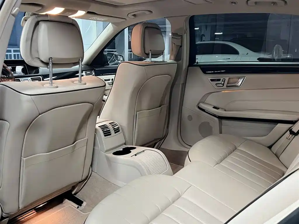 Mercedes-Benz E-Class 2015 — фото 4