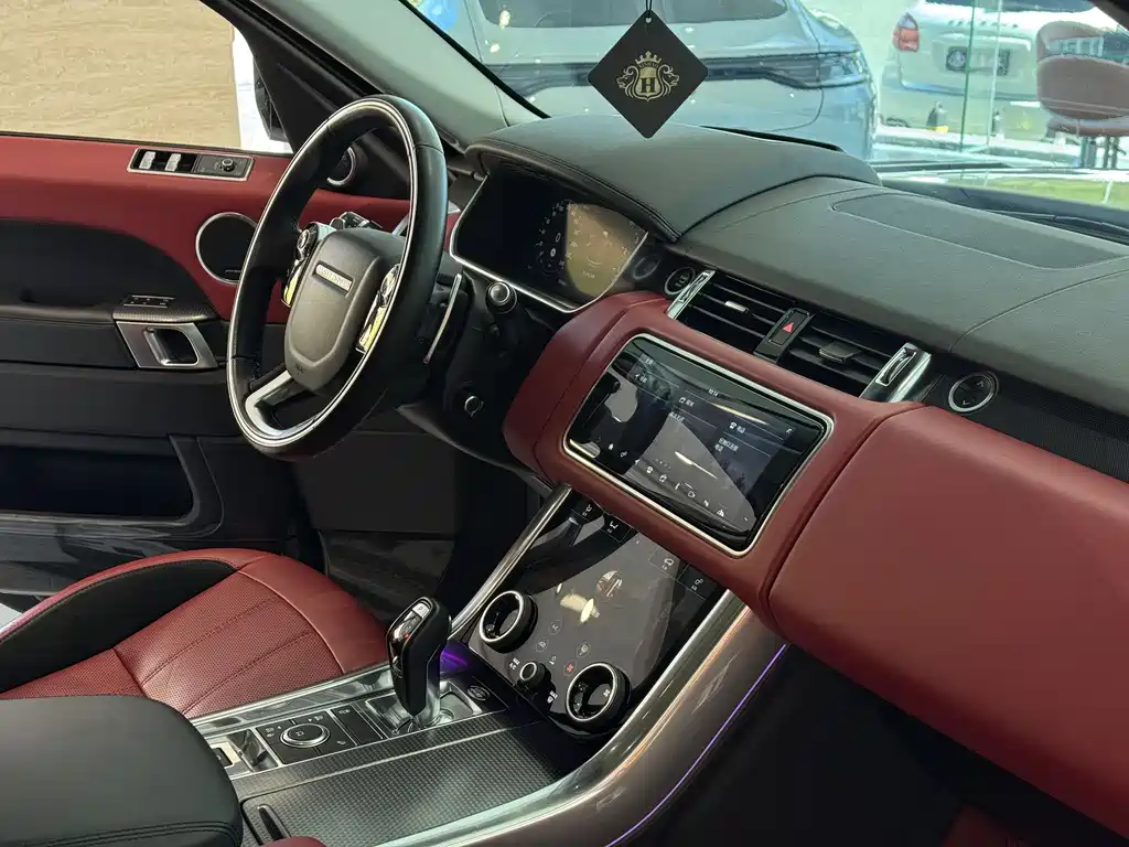 Land Rover Sport 2020 — фото 10