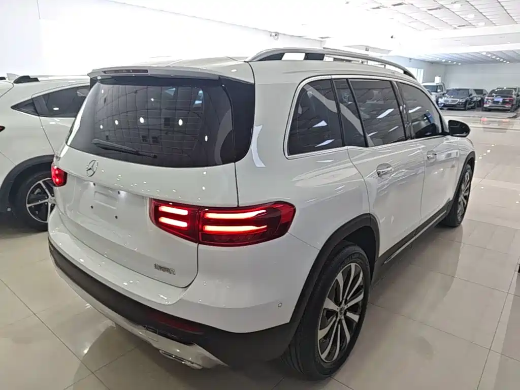 Mercedes-Benz GLB 2025 — фото 7