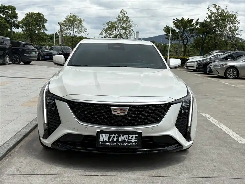 Cadillac CT5 2025 — фото 2
