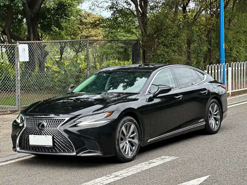 Lexus LS 2018