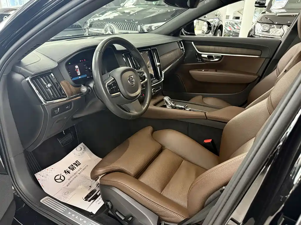 Volvo S90 2022 — фото 11