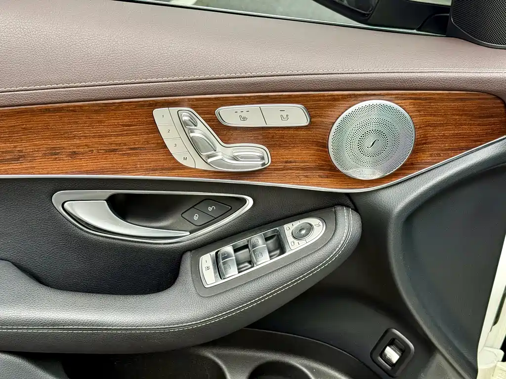 Mercedes-Benz GLC 2021 — фото 16