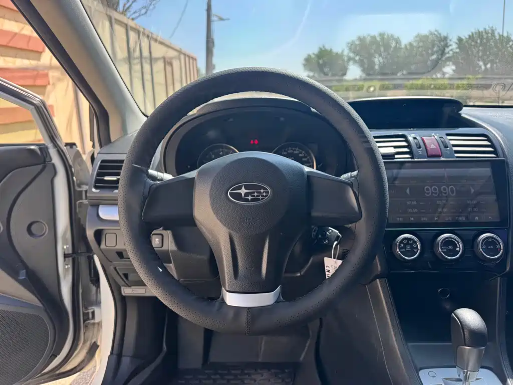Subaru XV 2014 — фото 10