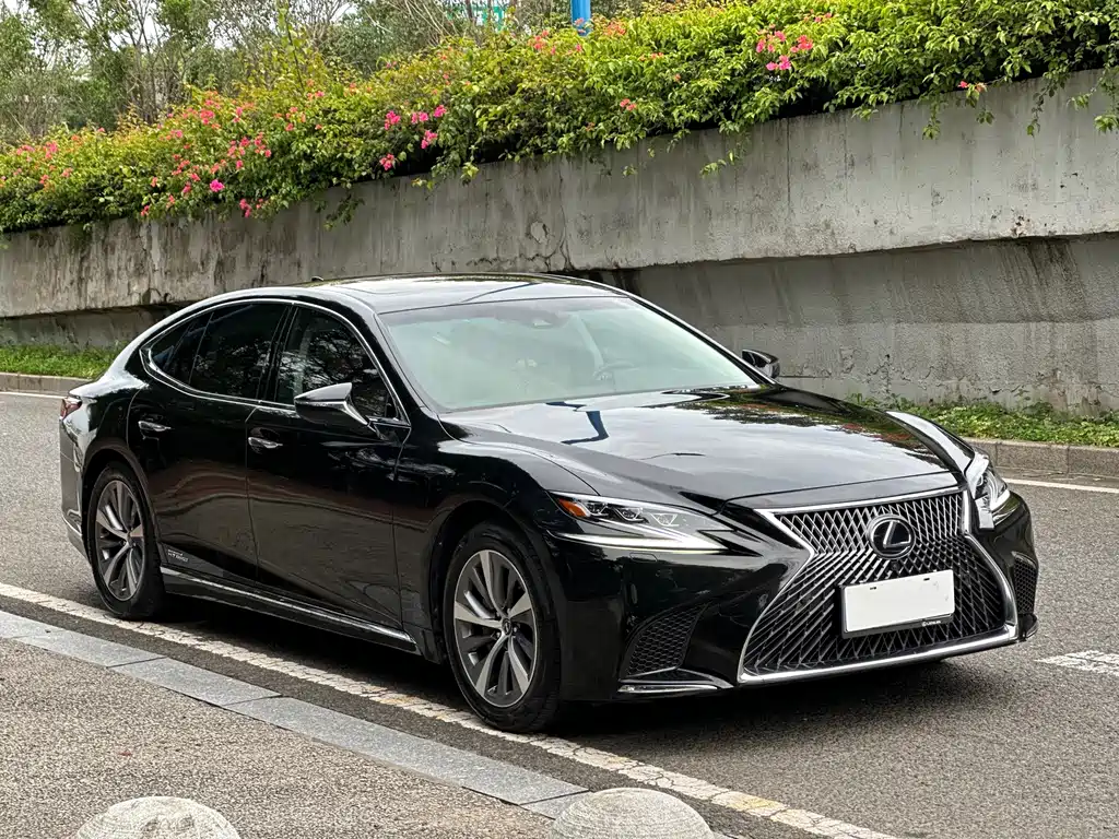 Lexus LS 2018 — фото 3