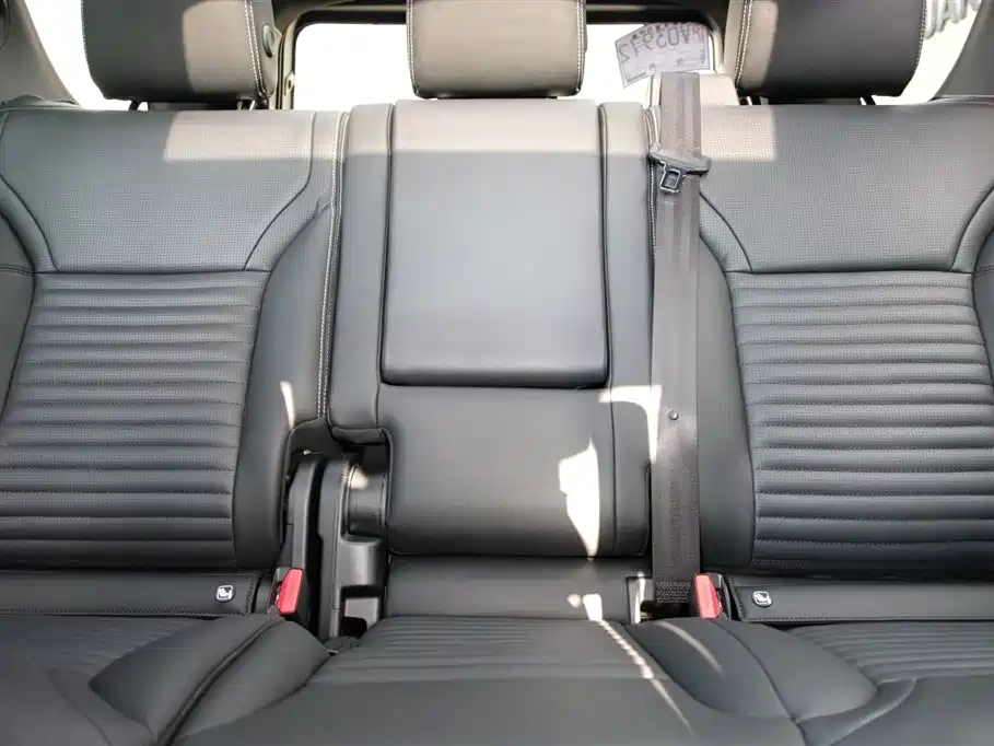 Land Rover Discovery 2025 — фото 15