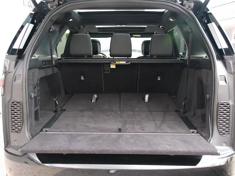 Land Rover Discovery 2025 — фото 24