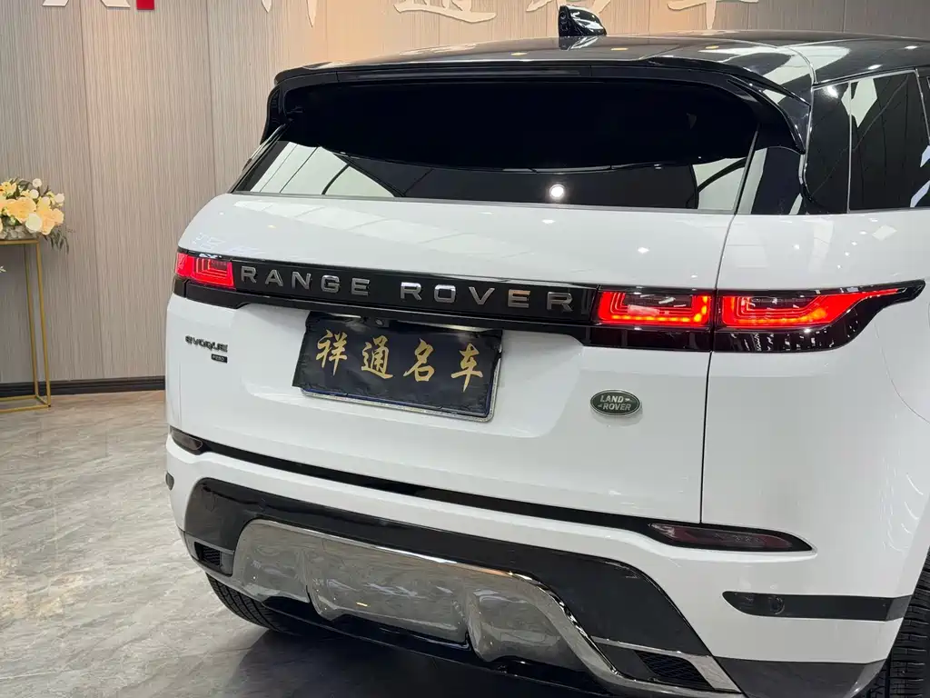 Land Rover Evoque 2023 — фото 27