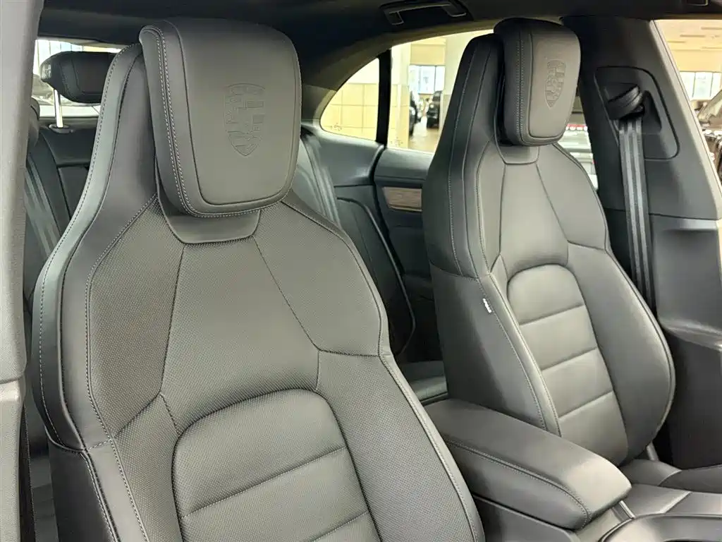 Porsche Macan EV 2025 — фото 14