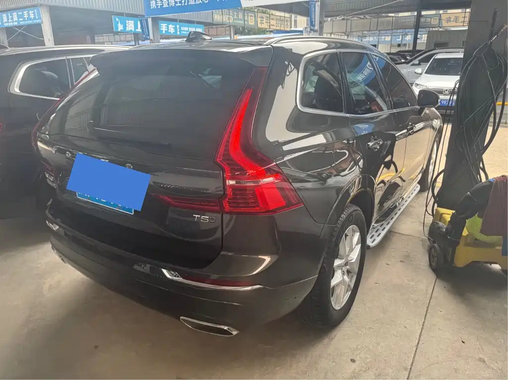 Volvo XC60 2021 — фото 10