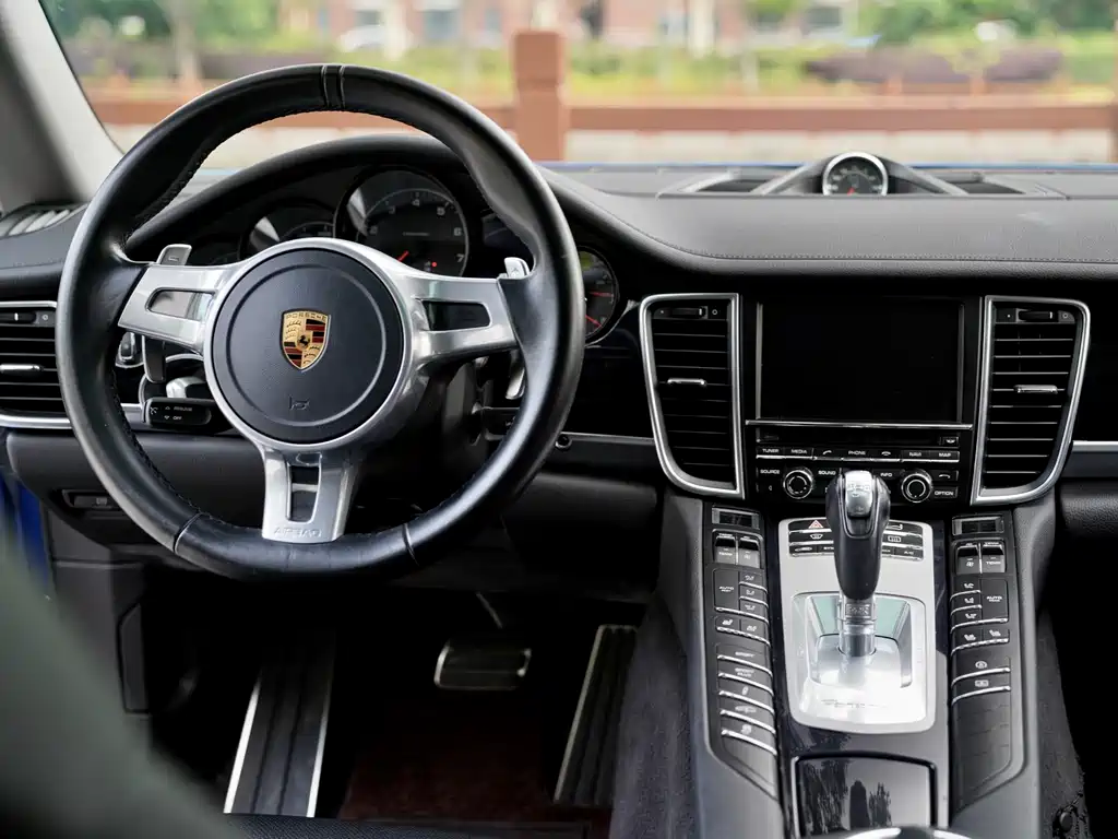 Porsche Panamera 2016 — фото 8