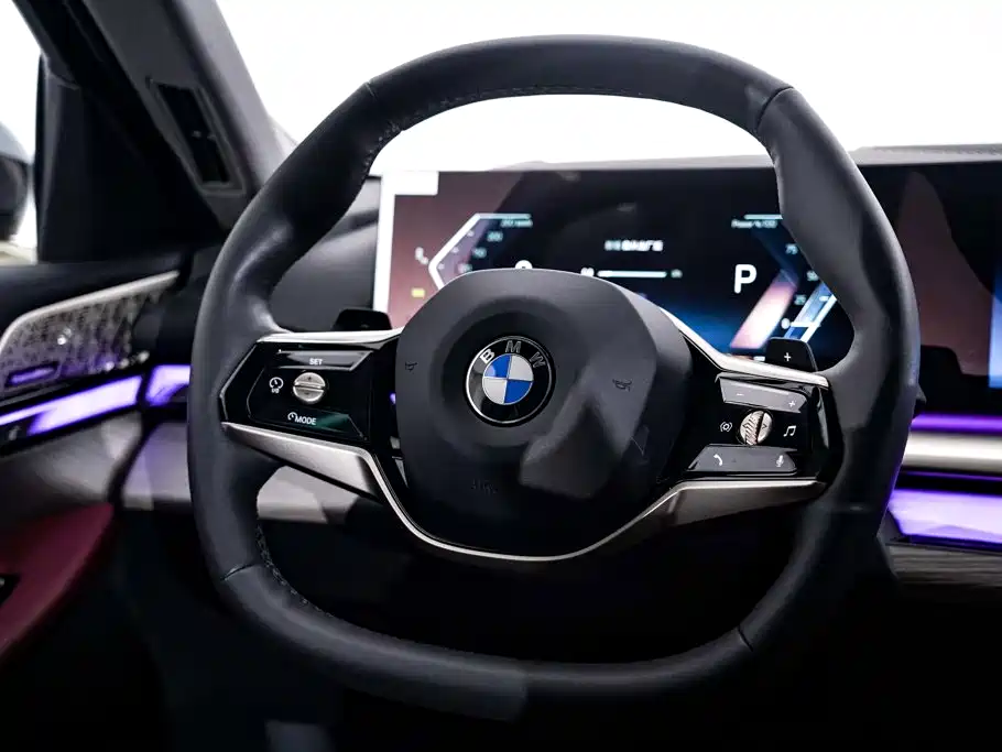 BMW 5 Series 2024 — фото 15