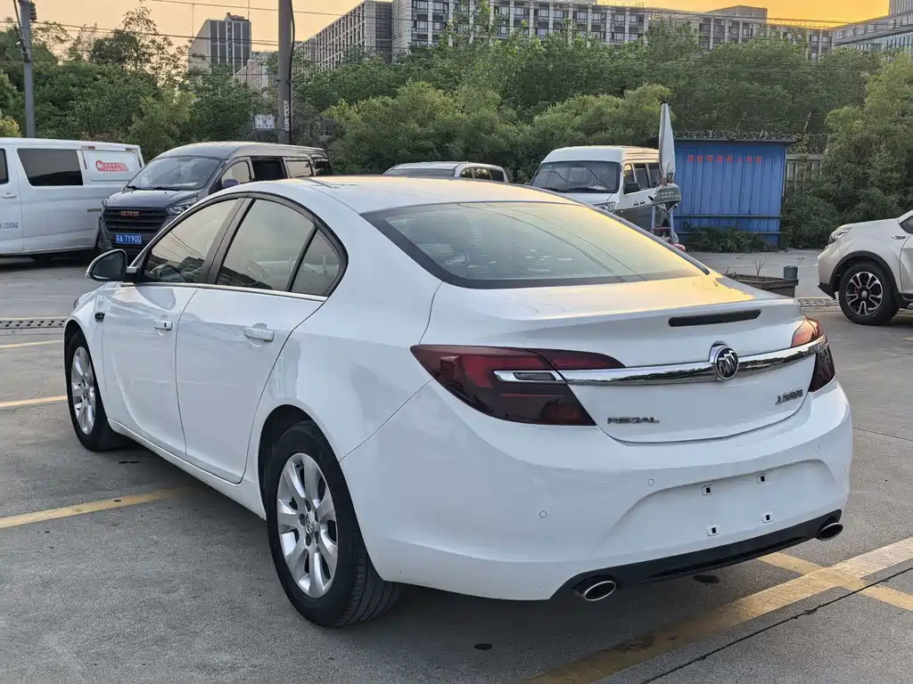 Buick Regal 2014 — фото 12