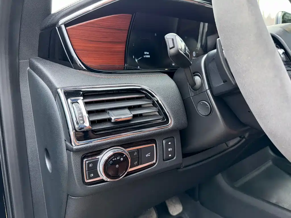 Lincoln Navigator 2021 — фото 9
