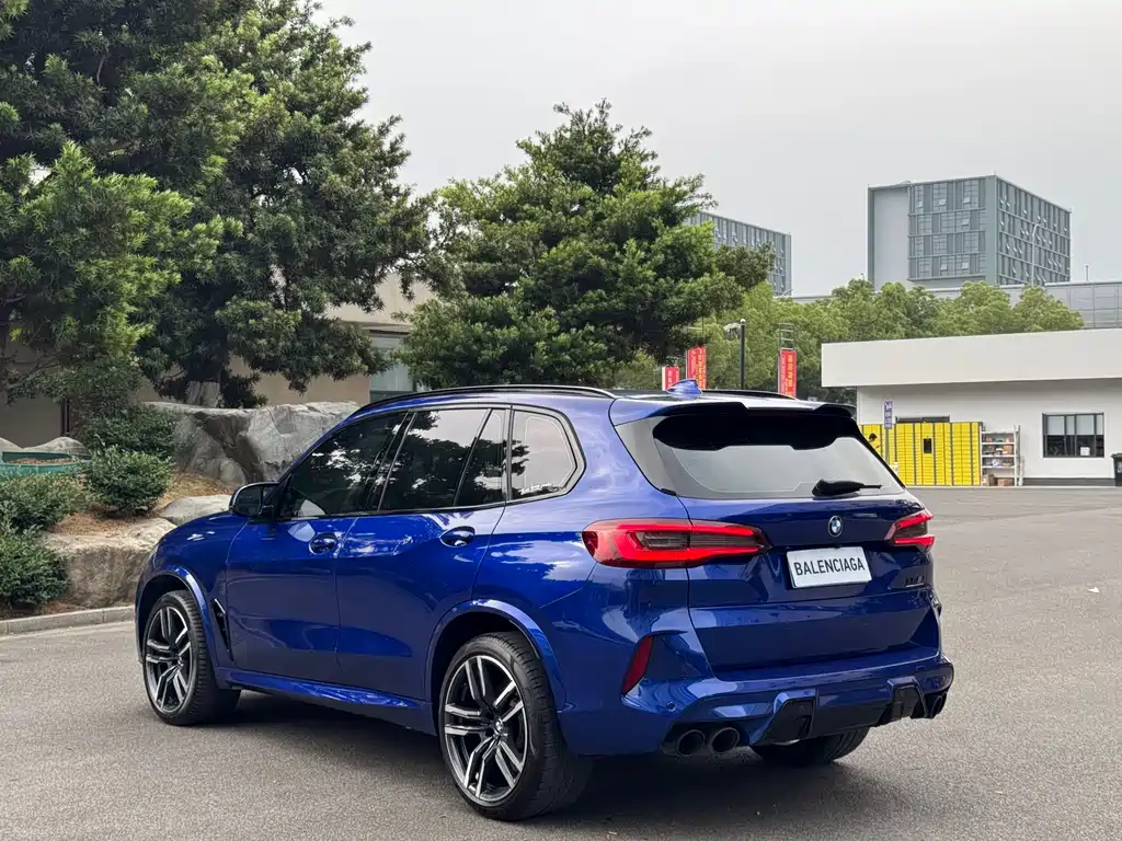 BMW X5 M 2020 — фото 9