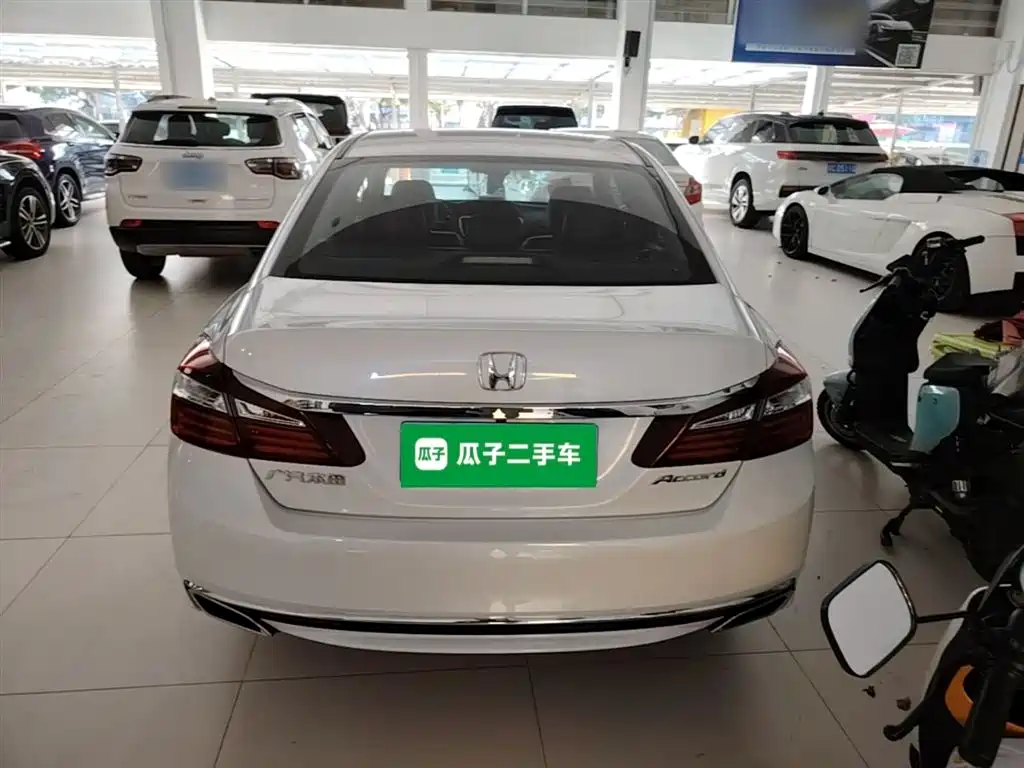 Honda Accord 2017 — фото 6