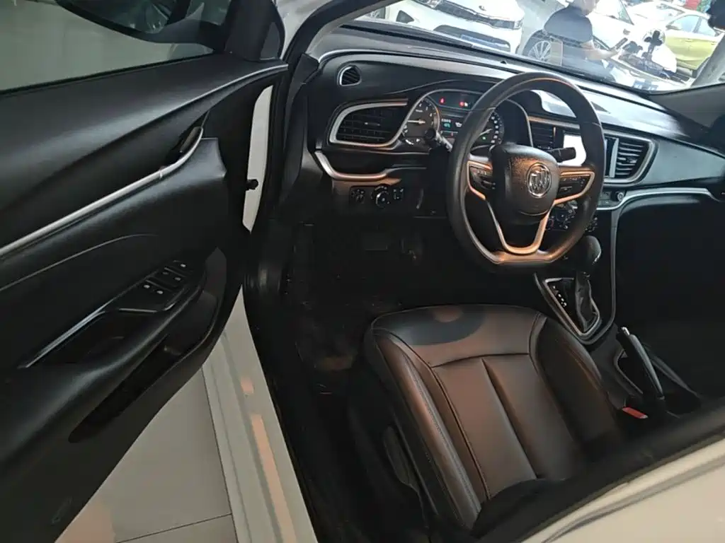 Buick Excelle 2020 — фото 16