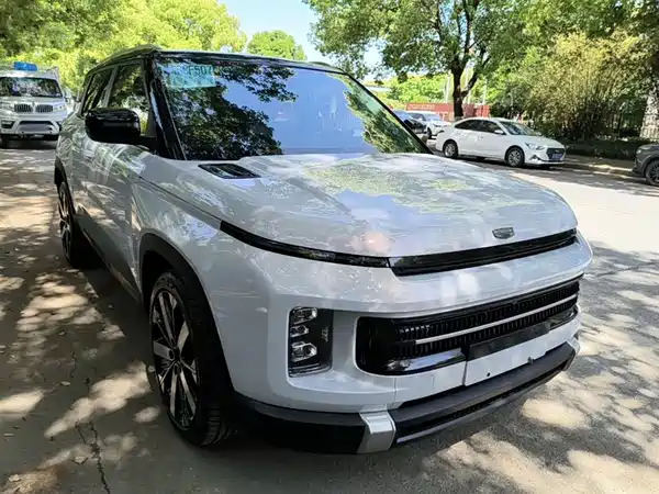 Geely ICON 2023
