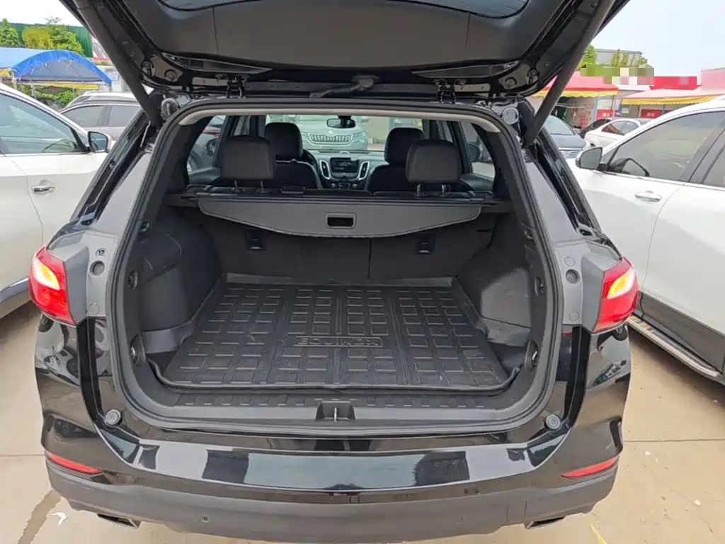 Chevrolet Equinox 2018 — фото 19