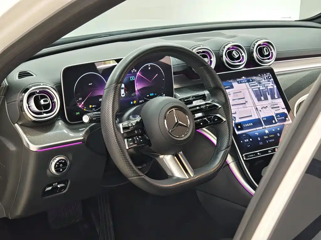 Mercedes-Benz C-Class 2024 — фото 11