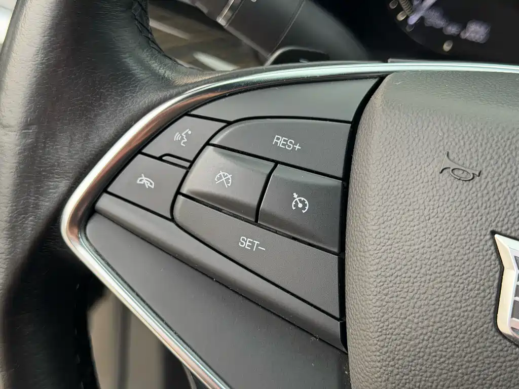 Cadillac XT5 2018 — фото 18