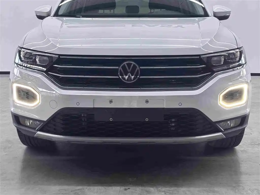 Volkswagen T-Roc 2023 — фото 8