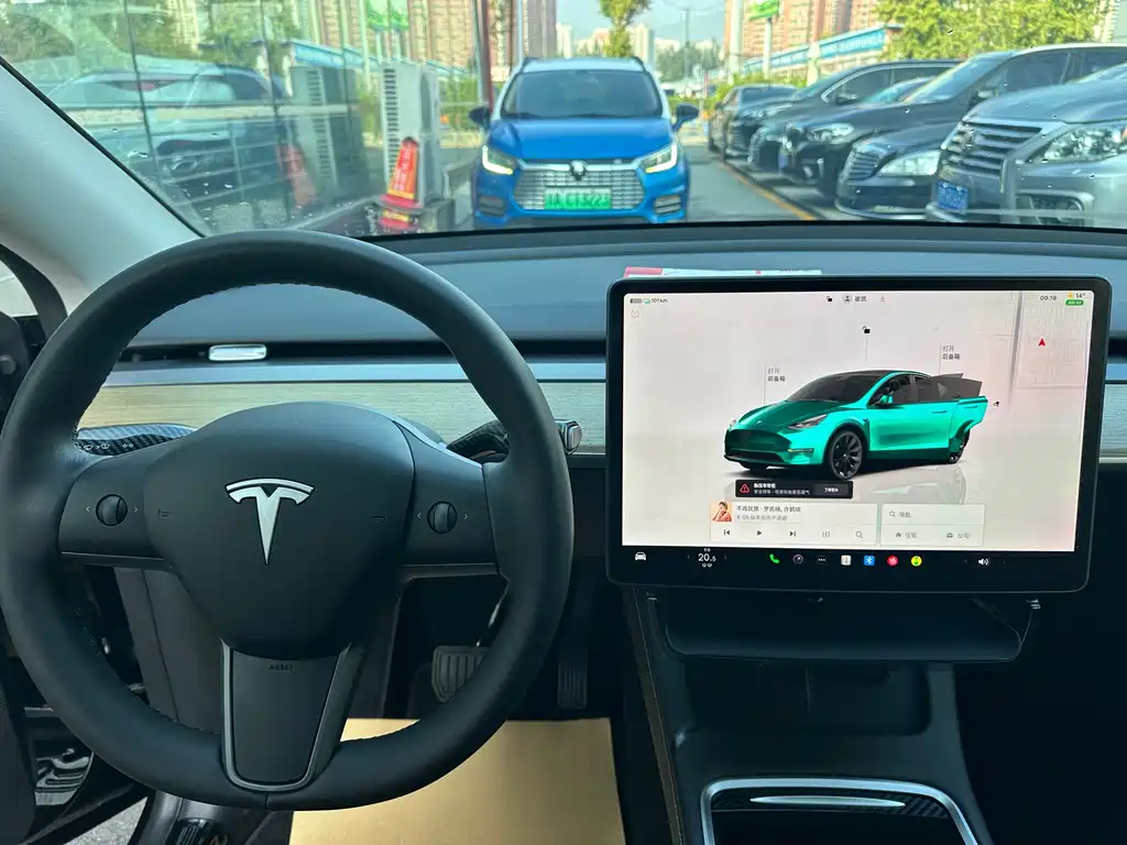 Tesla Model Y 2023 — фото 10