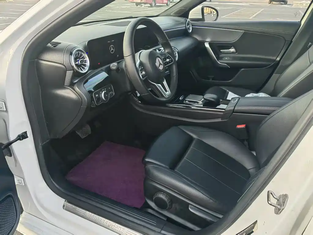 Mercedes-Benz A-Class 2021 — фото 10