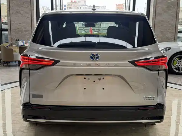 Toyota Sienna 2022