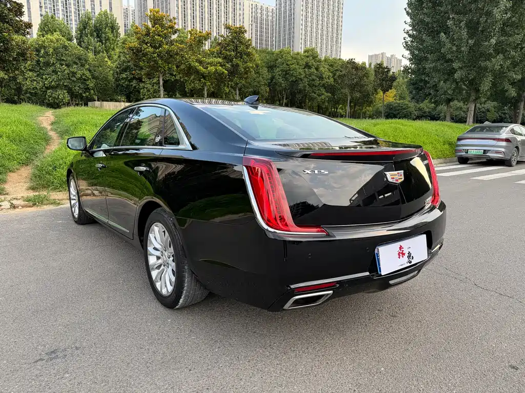 Cadillac XTS 2019 — фото 13