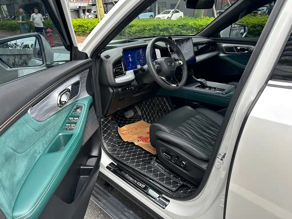 GAC Motor Trumpchi GS8 2022 — фото 14