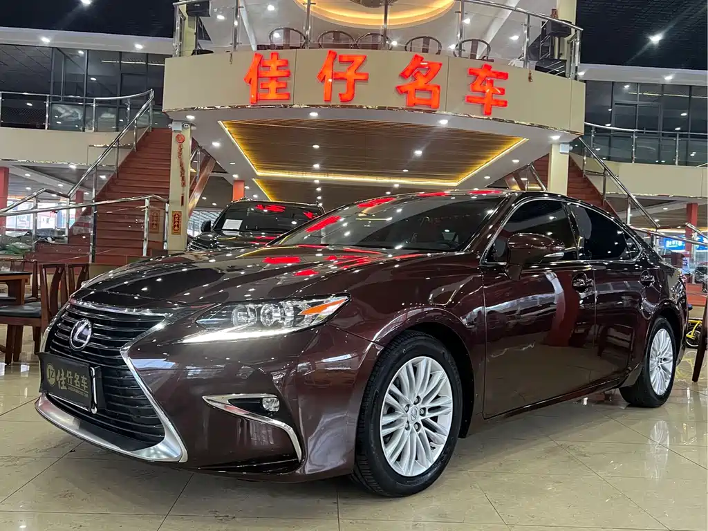 Lexus ES 2015