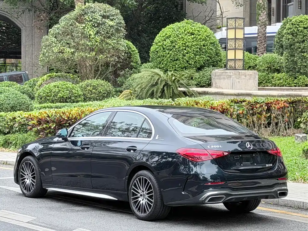Mercedes-Benz C-Class 2024