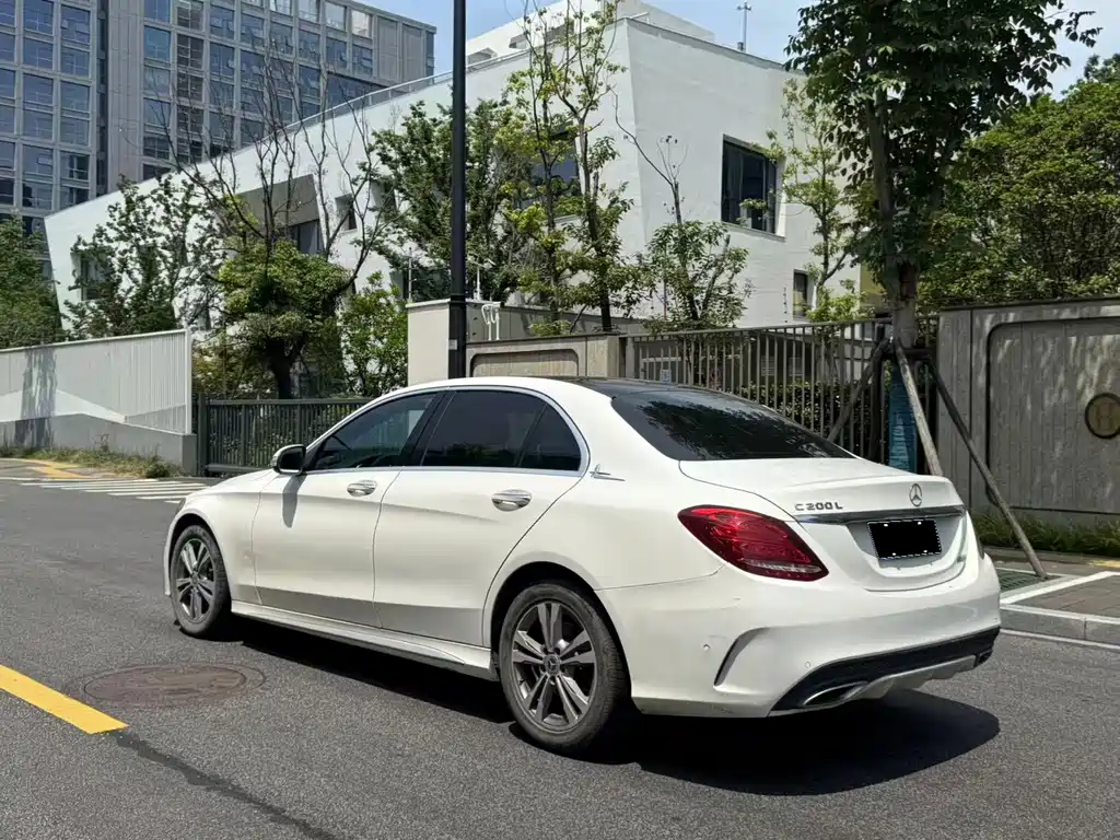 Mercedes-Benz C-Class 2018 — фото 9