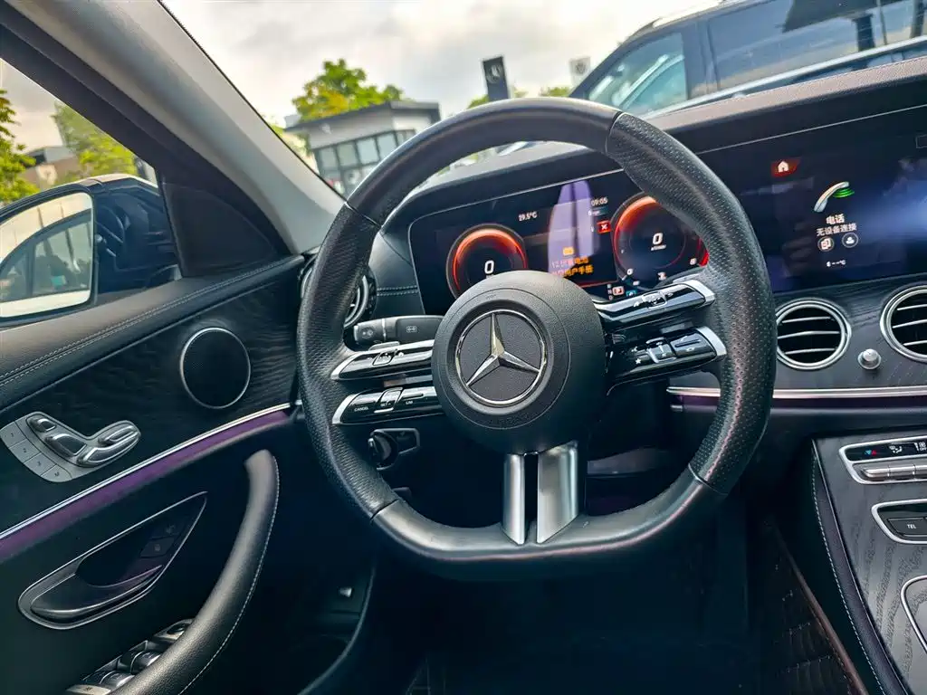 Mercedes-Benz E-Class 2024 — фото 11