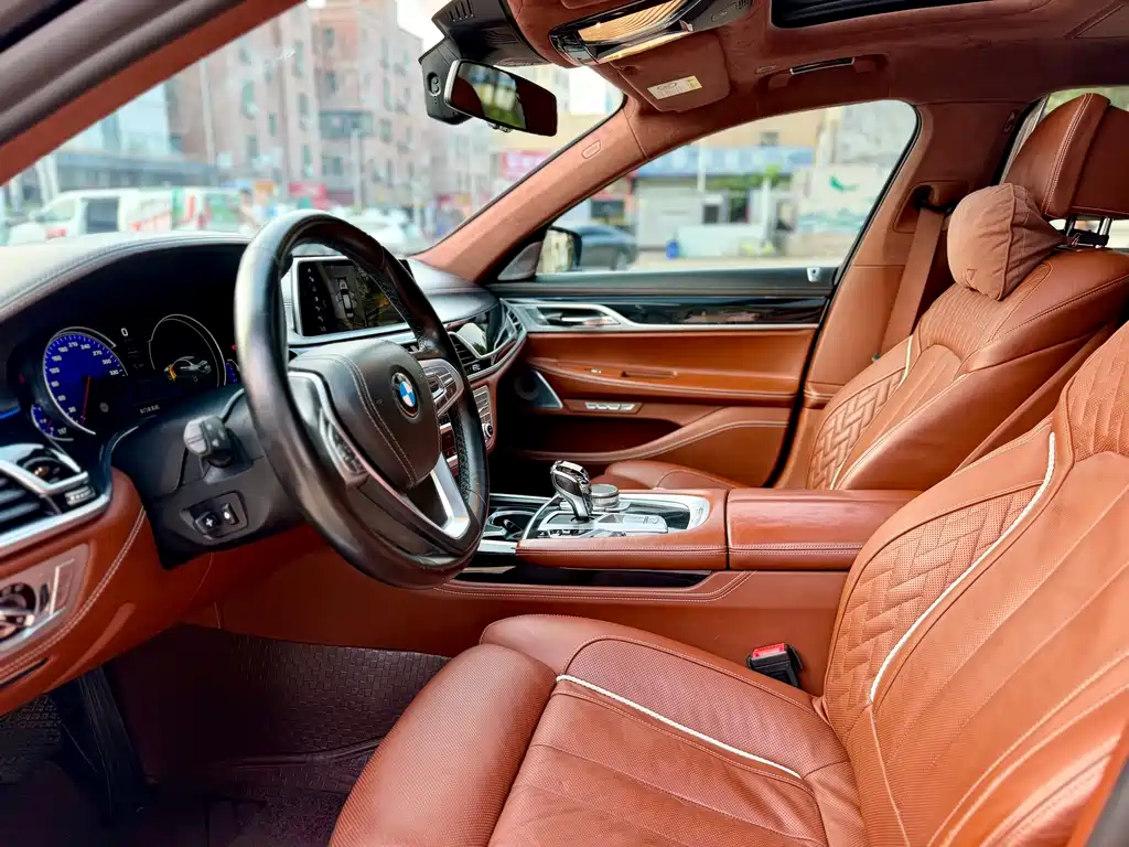 BMW 7 Series 2018 — фото 4